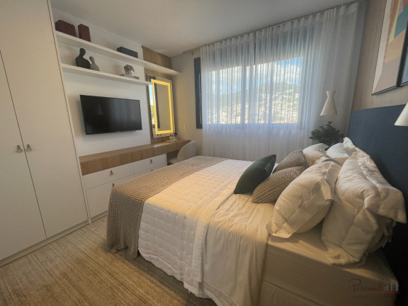 Imagem Apartamento com 3 Quartos à Venda, 217 m² em Agronômica - Florianópolis Imagem Apartamento com 3 Quartos à Venda, 217 m² em Agronômica - Florianópolis