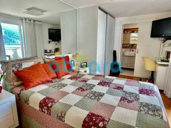Imagem Cobertura com 5 Quartos à Venda, 300 m² em Ipanema - Rio De Janeiro Imagem Cobertura com 5 Quartos à Venda, 300 m² em Ipanema - Rio De Janeiro