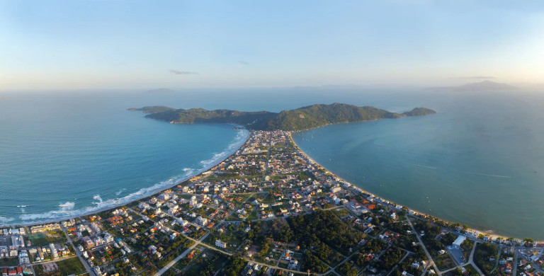 Imagem Apartamento com 2 Quartos à Venda, 105 m² em Mariscal - Bombinhas