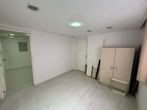 Imagem Sala Comercial à Venda, 100 m² em Centro Histórico - Porto Alegre Imagem Sala Comercial à Venda, 100 m² em Centro Histórico - Porto Alegre