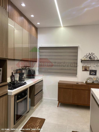 Imagem Casa com 3 Quartos à Venda, 135 m² em Jardim Das Nações - Taubaté Imagem Casa com 3 Quartos à Venda, 135 m² em Jardim Das Nações - Taubaté