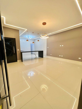 Imagem Casa com 3 Quartos à Venda, 134 m² em Caiçara - Praia Grande Imagem Casa com 3 Quartos à Venda, 134 m² em Caiçara - Praia Grande