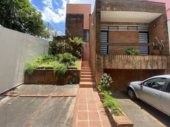 Imagem Casa com 4 Quartos à Venda, 270 m² em Jardim Peri Peri - São Paulo Imagem Casa com 4 Quartos à Venda, 270 m² em Jardim Peri Peri - São Paulo