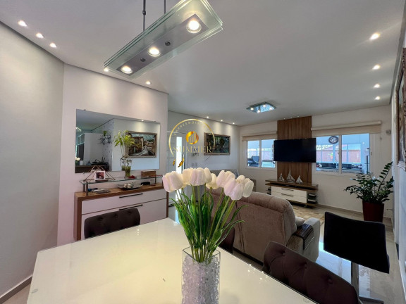 Casa com 3 Quartos à Venda, 202 m² em Jardim Imperial - Arujá