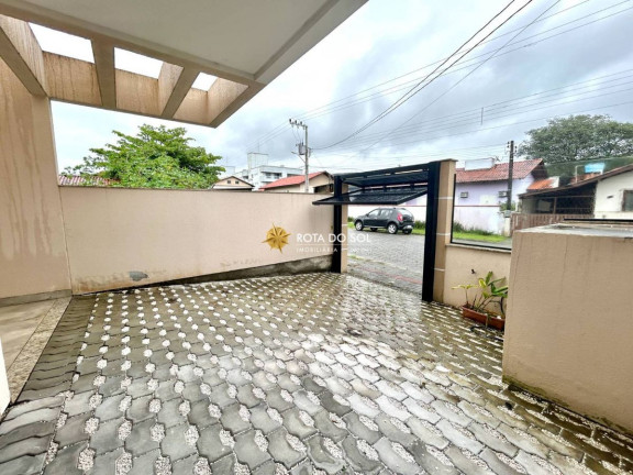 Imagem Sobrado com 2 Quartos à Venda, 82 m² em Bombas - Bombinhas