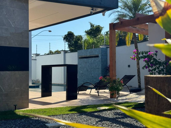 Casa com 3 Quartos à Venda, 220 m² em Jardim Marcia - Peruibe