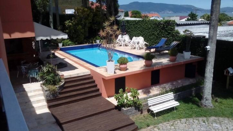 Casa com 4 Quartos à Venda, 360 m² em Itaguaçu - Florianópolis