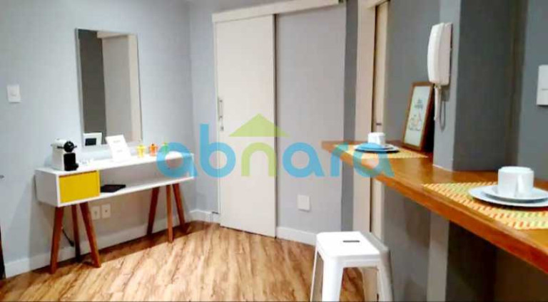 Imagem Apartamento com 1 Quarto à Venda, 43 m² em Ipanema - Rio De Janeiro Imagem Apartamento com 1 Quarto à Venda, 43 m² em Ipanema - Rio De Janeiro