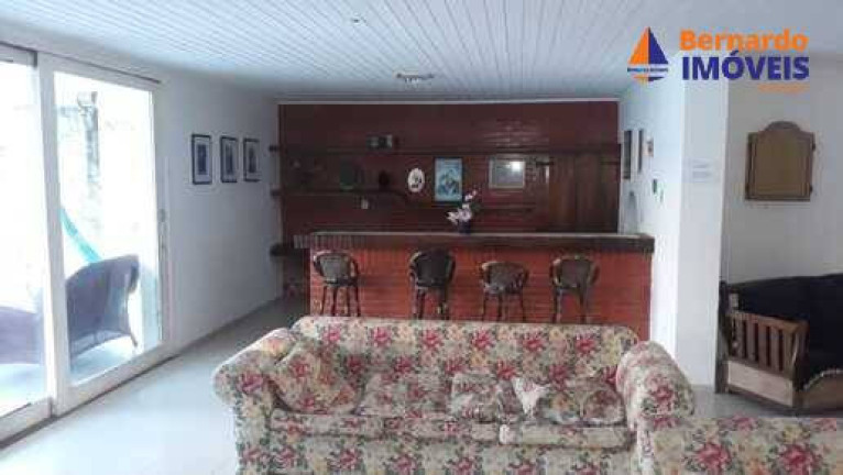 Imagem Casa com 6 Quartos à Venda, 442 m² em Caponga - Cascavel