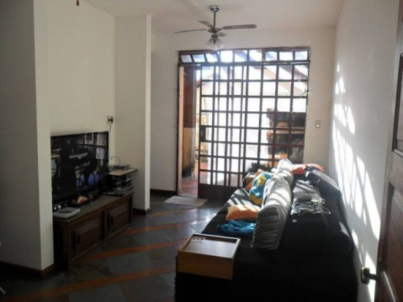 Imagem Casa com 7 Quartos à Venda, 400 m² em Camargos - Belo Horizonte