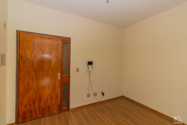 Imagem Sala Comercial à Venda, 39 m² em Independência - Porto Alegre Imagem Sala Comercial à Venda, 39 m² em Independência - Porto Alegre