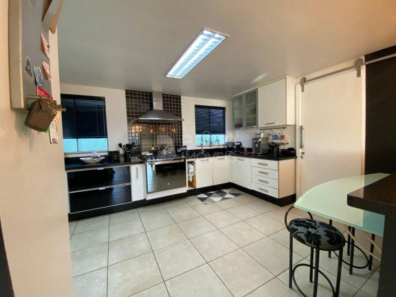 Imagem Casa com 4 Quartos à Venda, 303 m² em Centro - Balneário Camboriú Imagem Casa com 4 Quartos à Venda, 303 m² em Centro - Balneário Camboriú