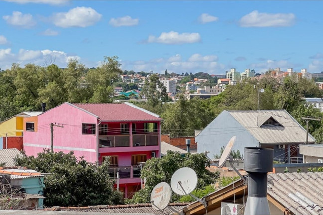 Imagem Casa com 5 Quartos à Venda, 208 m² em Parque Dos Maias - Porto Alegre