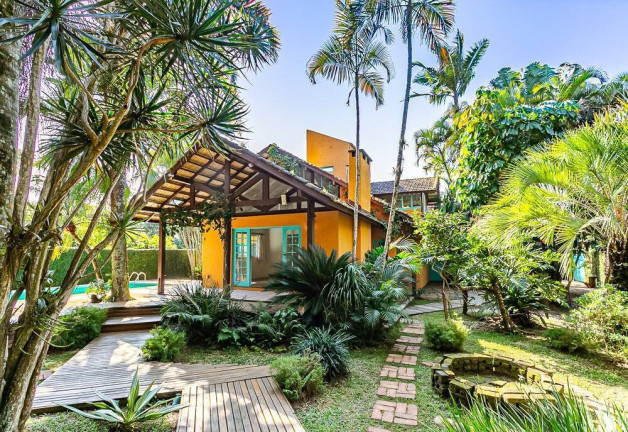 Imagem Casa com 6 Quartos à Venda, em Lagoa Da Conceição - Florianópolis Imagem Casa com 6 Quartos à Venda, em Lagoa Da Conceição - Florianópolis