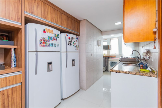 Imagem Imóvel com 3 Quartos à Venda, em Auxiliadora - Porto Alegre Imagem Imóvel com 3 Quartos à Venda, em Auxiliadora - Porto Alegre