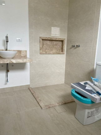 Imagem Casa com 3 Quartos à Venda, 270 m² em Cachoeira - Curitiba