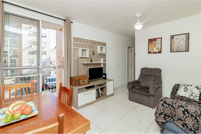 Imóvel com 3 Quartos à Venda,  em Cristal - Porto Alegre
