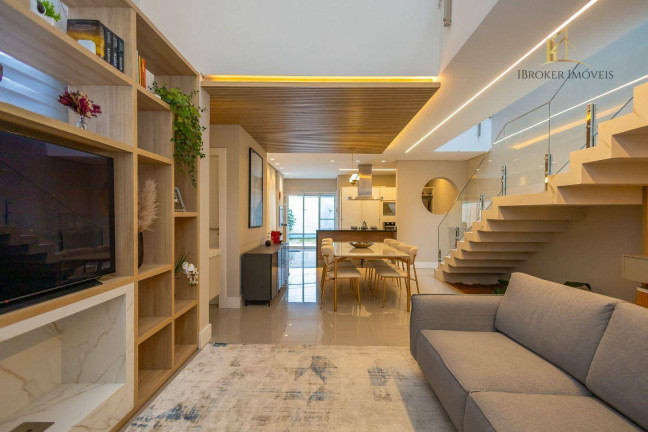 Imagem Sobrado com 3 Quartos à Venda, 208 m² em Uberaba - Curitiba Imagem Sobrado com 3 Quartos à Venda, 208 m² em Uberaba - Curitiba