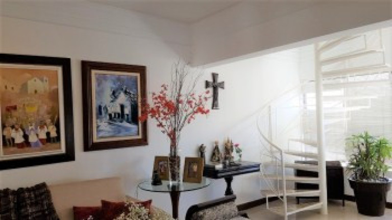 Imagem Casa com 5 Quartos à Venda, 300 m² em Pituba - Salvador Imagem Casa com 5 Quartos à Venda, 300 m² em Pituba - Salvador