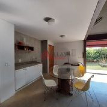 Imagem Casa com 6 Quartos à Venda, 384 m² em Centro - Ibiúna