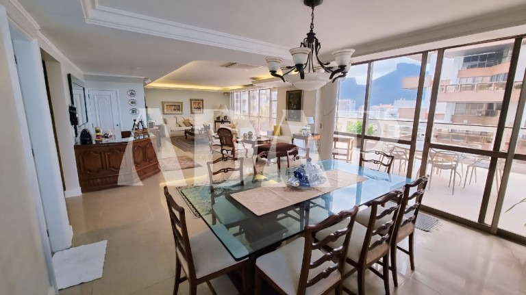 Imagem Imóvel com 4 Quartos à Venda, 310 m² em Barra Da Tijuca - Rio De Janeiro Imagem Imóvel com 4 Quartos à Venda, 310 m² em Barra Da Tijuca - Rio De Janeiro