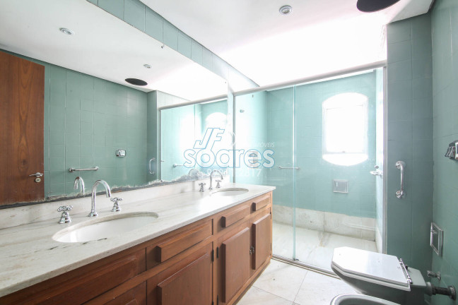 Imagem Apartamento com 2 Quartos à Venda, 158 m² em Centro - Pelotas Imagem Apartamento com 2 Quartos à Venda, 158 m² em Centro - Pelotas