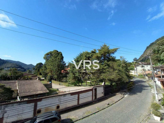 Imagem Casa com 4 Quartos à Venda, 197 m² em Granja Guarani - Teresópolis