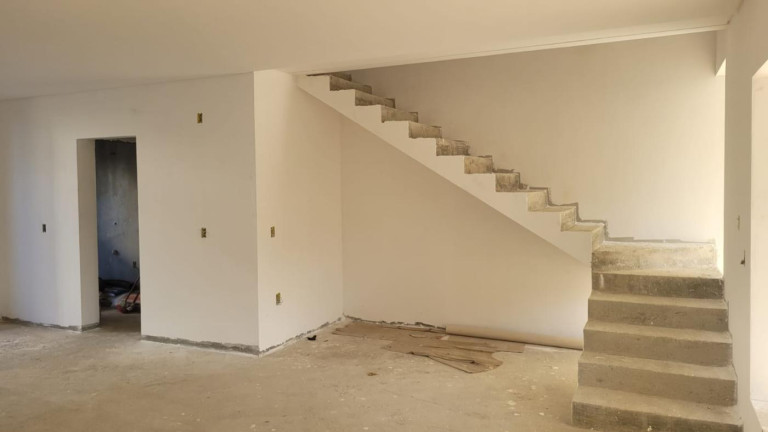 Imagem Sobrado com 3 Quartos à Venda, 186 m² em Glória - Joinville