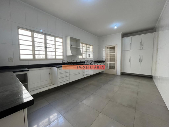 Imagem Sobrado com 3 Quartos à Venda, 175 m² em Residencial Vila Velha - Taubaté