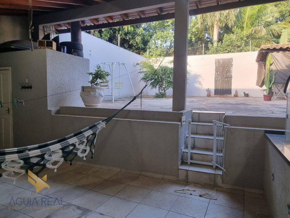 Imagem Casa com 3 Quartos à Venda, 204 m² em Centro - Campo Grande