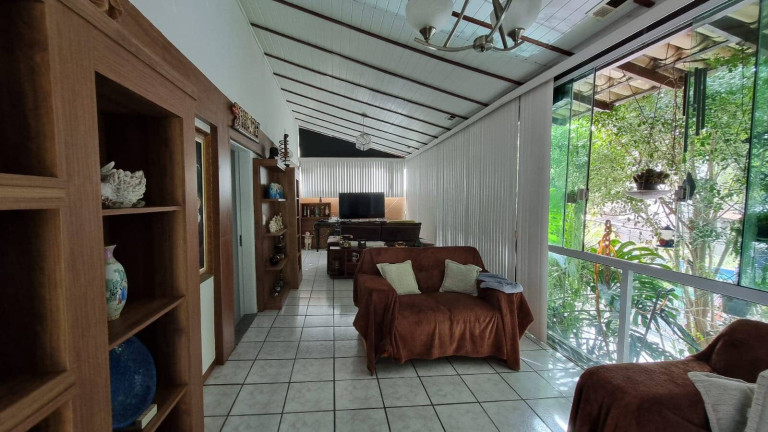 Imagem Casa com 10 Quartos à Venda, 560 m² em Praia Da Costa - Vila Velha Imagem Casa com 10 Quartos à Venda, 560 m² em Praia Da Costa - Vila Velha