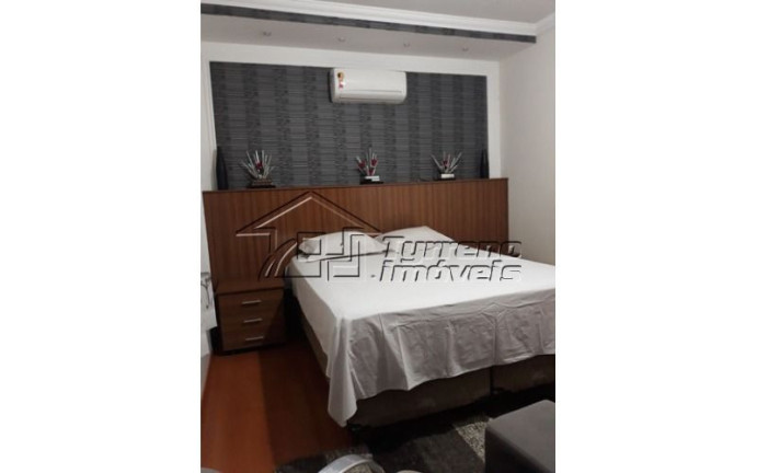 Imagem Casa com 3 Quartos à Venda, 250 m² em Jardim Das Indústrias - São José Dos Campos