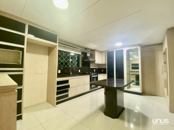 Imagem Casa com 3 Quartos à Venda, 250 m² em Forquilhas - São José Imagem Casa com 3 Quartos à Venda, 250 m² em Forquilhas - São José