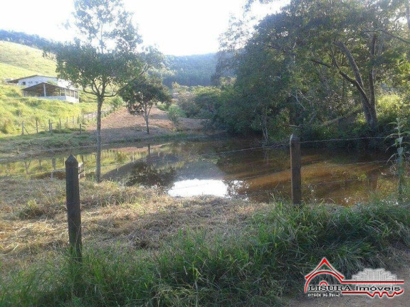 Imagem Chácara com 4 Quartos à Venda, 345 m² em Igarata ??? - Igaratá