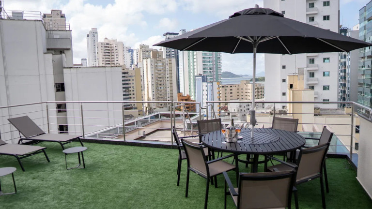 Imagem Apartamento com 12 Quartos para Alugar, em Centro - Balneário Camboriú Imagem Apartamento com 12 Quartos para Alugar, em Centro - Balneário Camboriú
