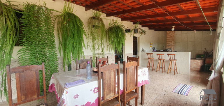 Casa com 5 Quartos à Venda,  em Cidade Jardim - Esmeraldas