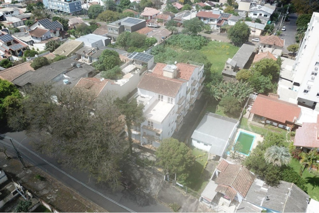 Imagem Terreno à Venda, 352 m² em Cristo Redentor - Porto Alegre Imagem Terreno à Venda, 352 m² em Cristo Redentor - Porto Alegre