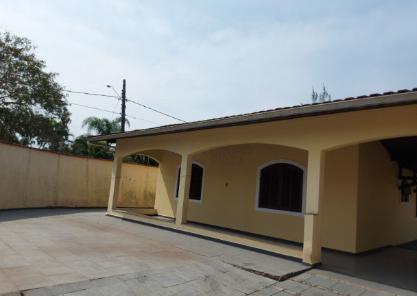 Imagem Casa com 4 Quartos à Venda, 214 m² em Jardim São Fernando - Itanhaém Imagem Casa com 4 Quartos à Venda, 214 m² em Jardim São Fernando - Itanhaém