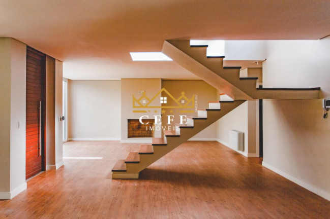 Imagem Casa com 4 Quartos à Venda, 1.096 m² em Centro - Gramado Imagem Casa com 4 Quartos à Venda, 1.096 m² em Centro - Gramado