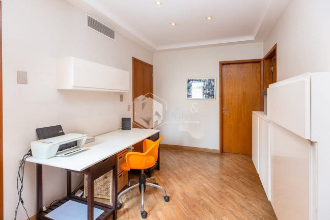 Imagem Apartamento com 3 Quartos à Venda, 219 m² em Moema - São Paulo Imagem Apartamento com 3 Quartos à Venda, 219 m² em Moema - São Paulo