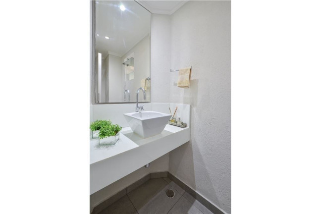 Imagem Apartamento com 3 Quartos à Venda, 116 m² em Moema - São Paulo