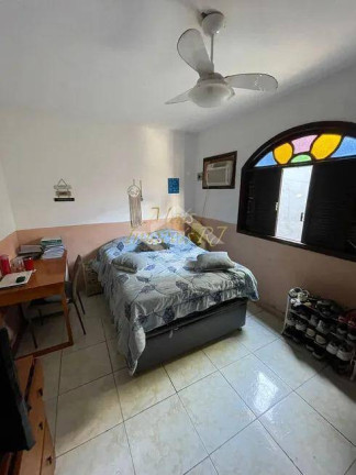 Imagem Casa com 3 Quartos à Venda, 450 m² em Itaipu - Niterói Imagem Casa com 3 Quartos à Venda, 450 m² em Itaipu - Niterói