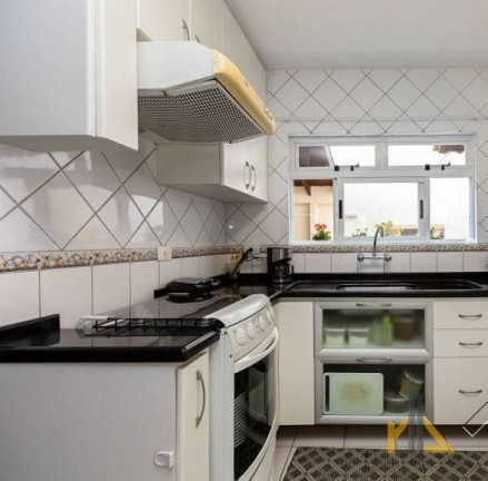 Imagem Casa com 3 Quartos à Venda, 143 m² em Uberaba - Curitiba Imagem Casa com 3 Quartos à Venda, 143 m² em Uberaba - Curitiba