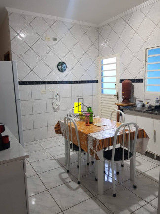 Imagem Casa com 2 Quartos à Venda, 95 m² em Jardim Garcez - Taubaté Imagem Casa com 2 Quartos à Venda, 95 m² em Jardim Garcez - Taubaté