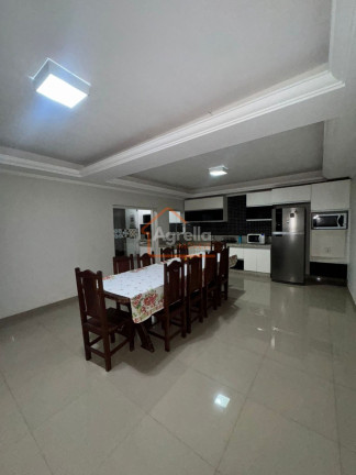 Imagem Casa com 3 Quartos à Venda, 217 m² em Jardim Jacira - Mogi Guaçu