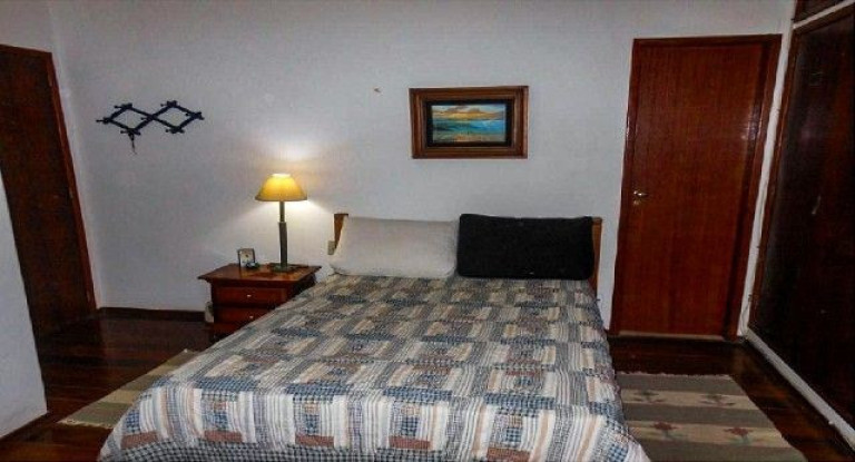 Imagem Casa com 5 Quartos à Venda, 210 m² em Albuquerque - Teresópolis Imagem Casa com 5 Quartos à Venda, 210 m² em Albuquerque - Teresópolis