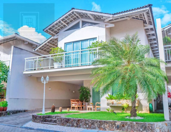 Casa de Condomínio com 4 Quartos à Venda, 277 m² em Sapiranga - Fortaleza