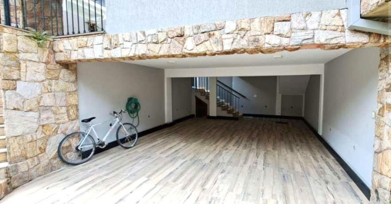 Imagem Casa com 3 Quartos à Venda, 472 m² em Tijuca - Teresópolis Imagem Casa com 3 Quartos à Venda, 472 m² em Tijuca - Teresópolis