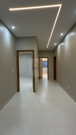 Imagem Casa com 4 Quartos à Venda, 218 m² em Jardim Presidente - Goiânia Imagem Casa com 4 Quartos à Venda, 218 m² em Jardim Presidente - Goiânia