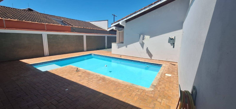 Imagem Casa com 5 Quartos à Venda, 246 m² em Estancia São Jose - Peruíbe